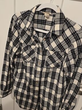 Duluth Trading Co Black and White Plaid Shirt